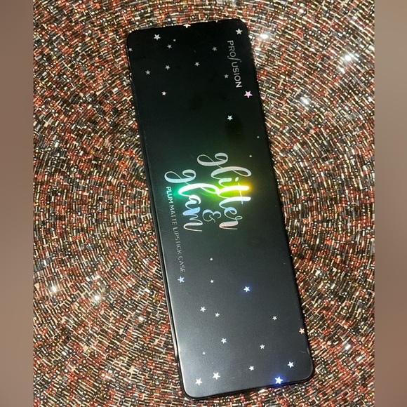 Glitter & Glam Plum Matte Lipstick Case - Picture 2 of 3